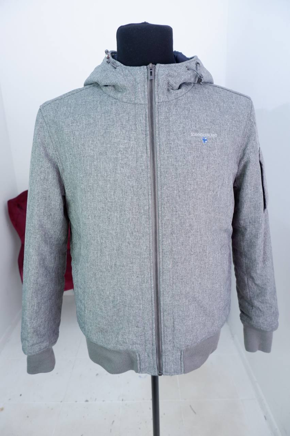 Куртка Scandi Finland с карманом на рукаве, визуально на 46 размер