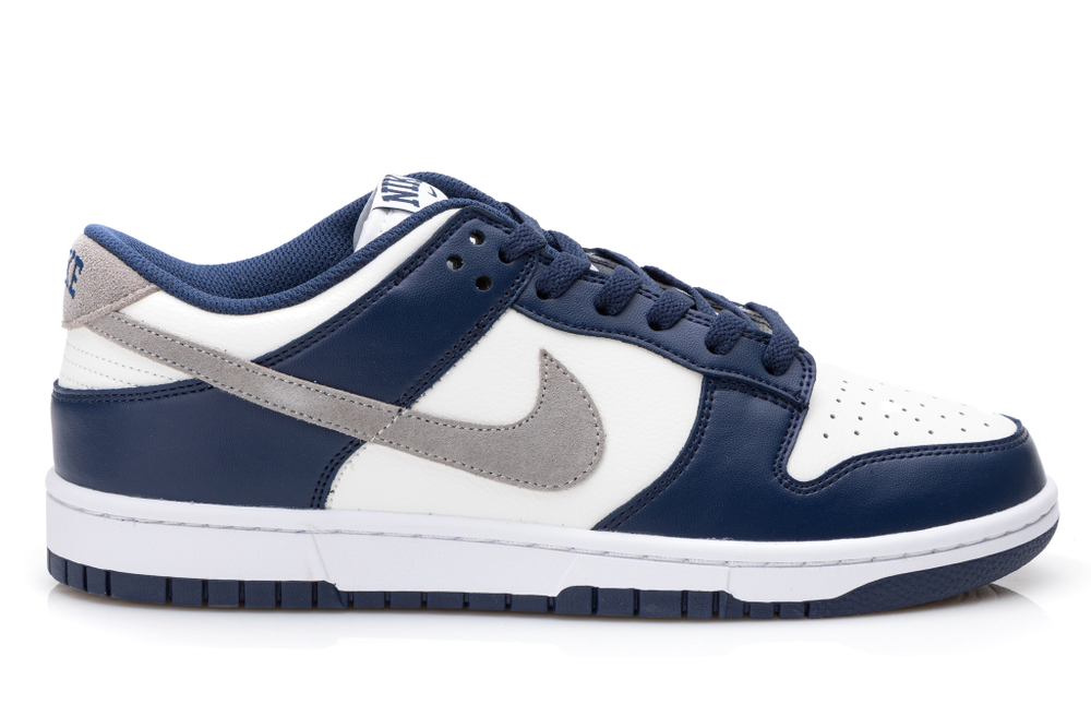 Nike Dunk "Midnight Navy"