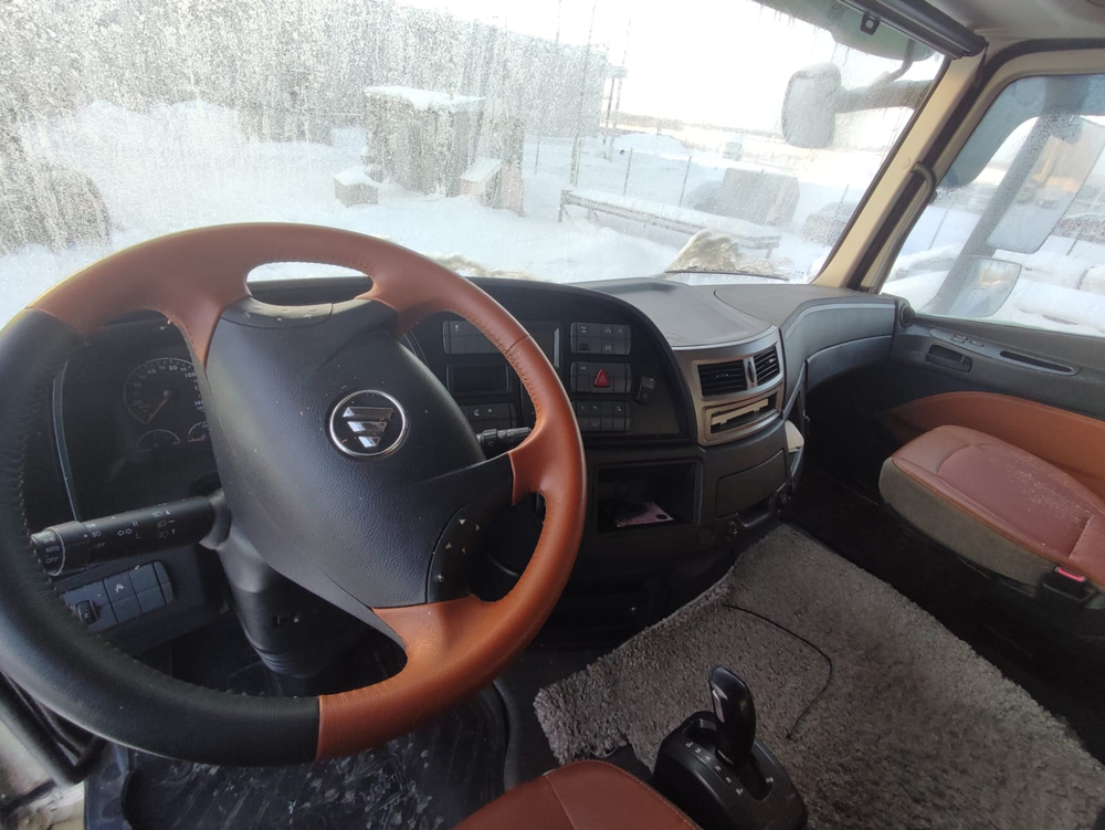 Foton AUMAN 4x2 Седельный тягач BJ4189SLFKA (Дизельный, 11,8 л, 470 л.с. АТ)