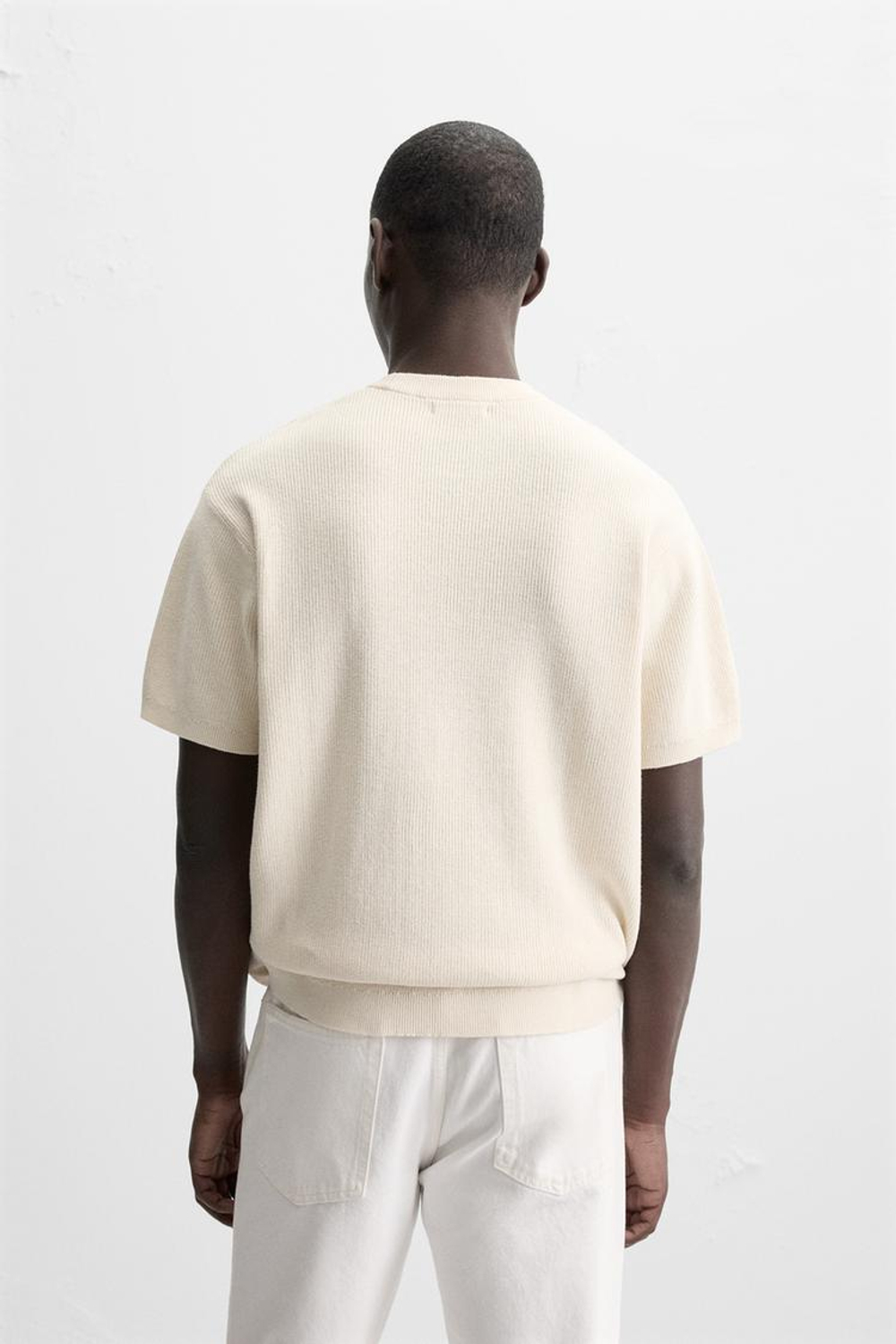 ZARA ФУТБОЛКА ПЛАТОЧНОЙ ВЯЗКИ, ЖЕЛТОВАТО-БЕЛЫЙ