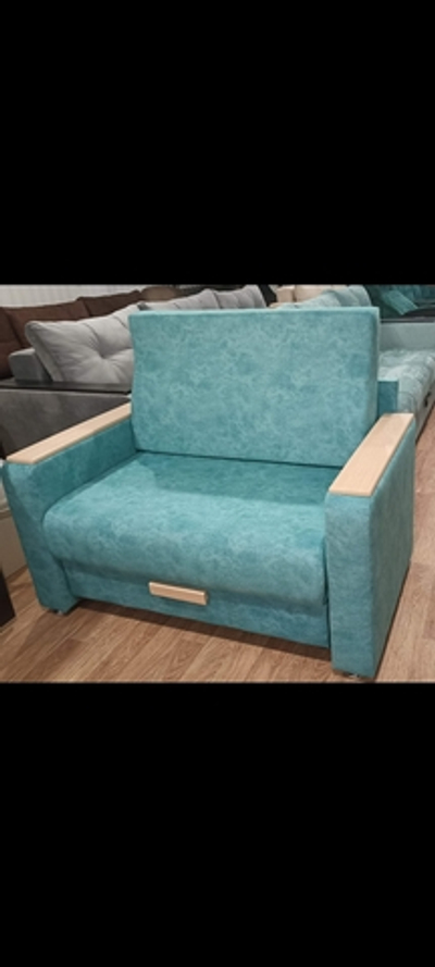 Кресло-кровать нежно-голубое с белыми накладками