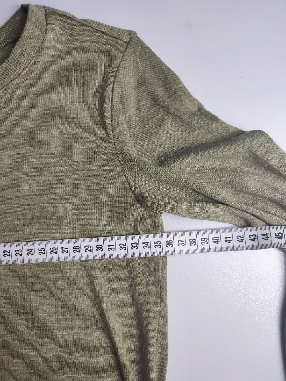 Джемпер базовый приятный 40 размер