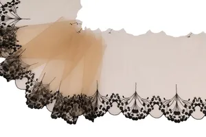 Вышивка на сетке