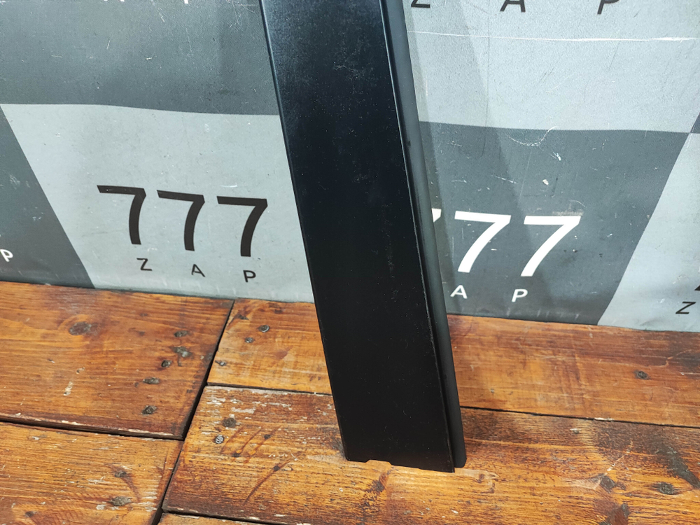 Накладка двери задняя правая RAV4 (XA40) Б/У Оригинал 75075410