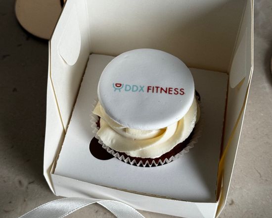 Капкейки с логотипом, печать на мастике, упаковка на 1 шт