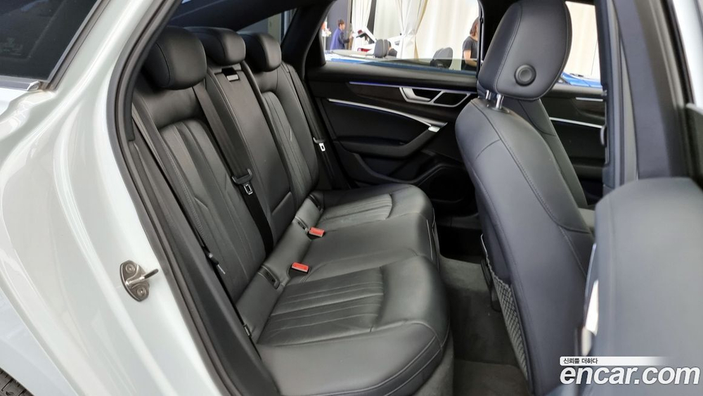 Audi A6 (C8) 40 TDI Premium (05.2020)