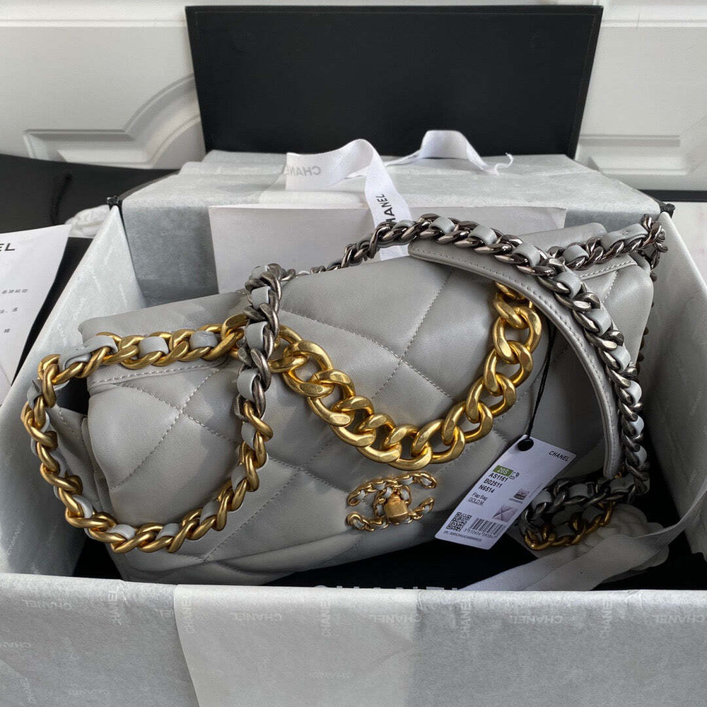 Chanel 19 Large 30 cm