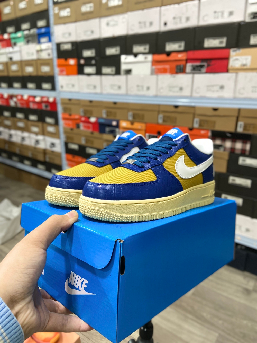 Купить  Nike Air Force 1 Low SP "Undefeated 5 On It Blue Yellow Croc"