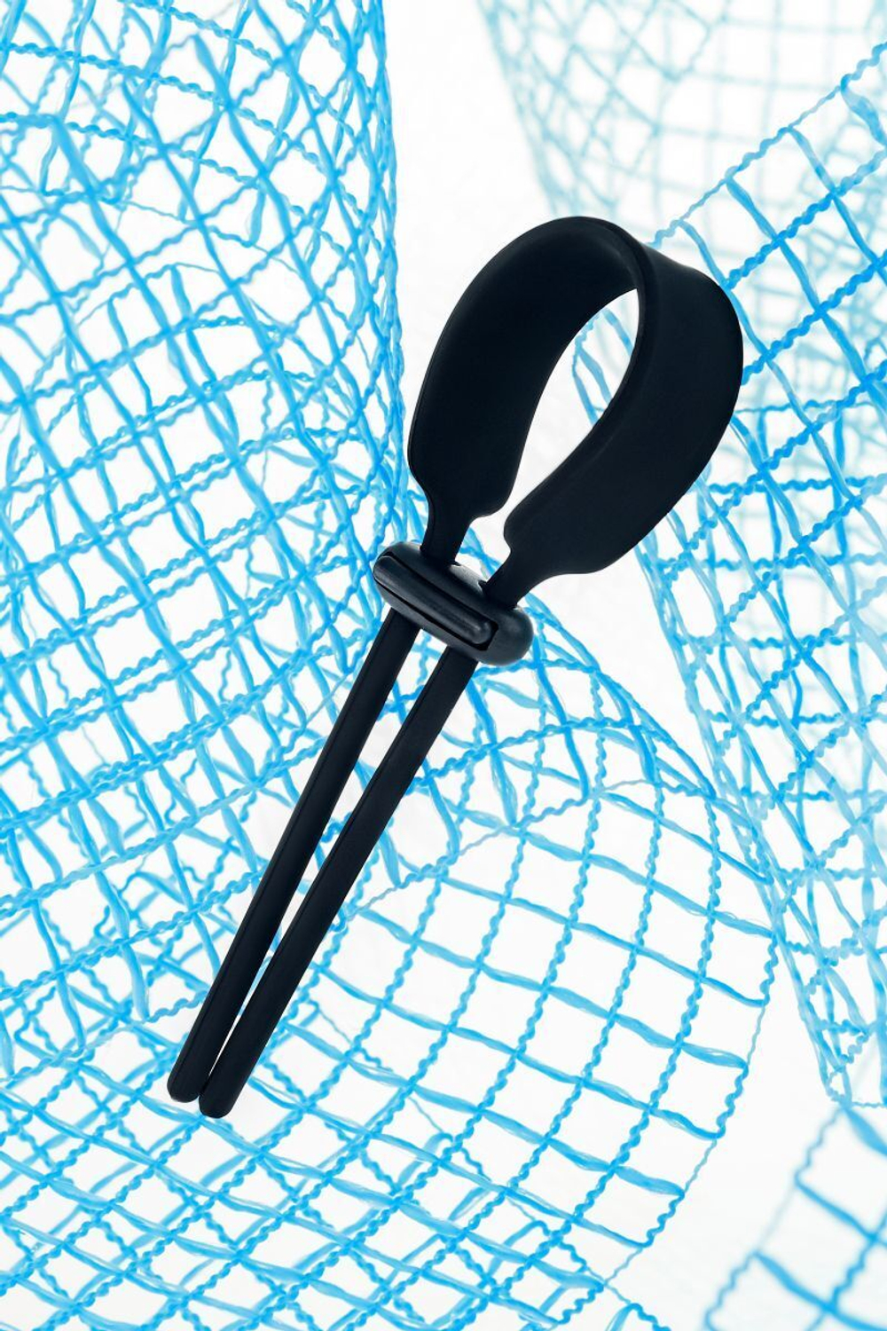 Черное эрекционное лассо на пенис Keb (Цвет: черный)