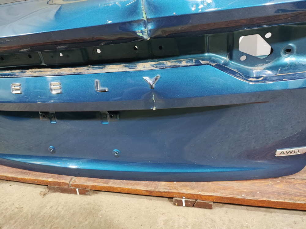 Крышка багажника Geely Monjaro 21-нв Б/У Оригинал 6608115786C15