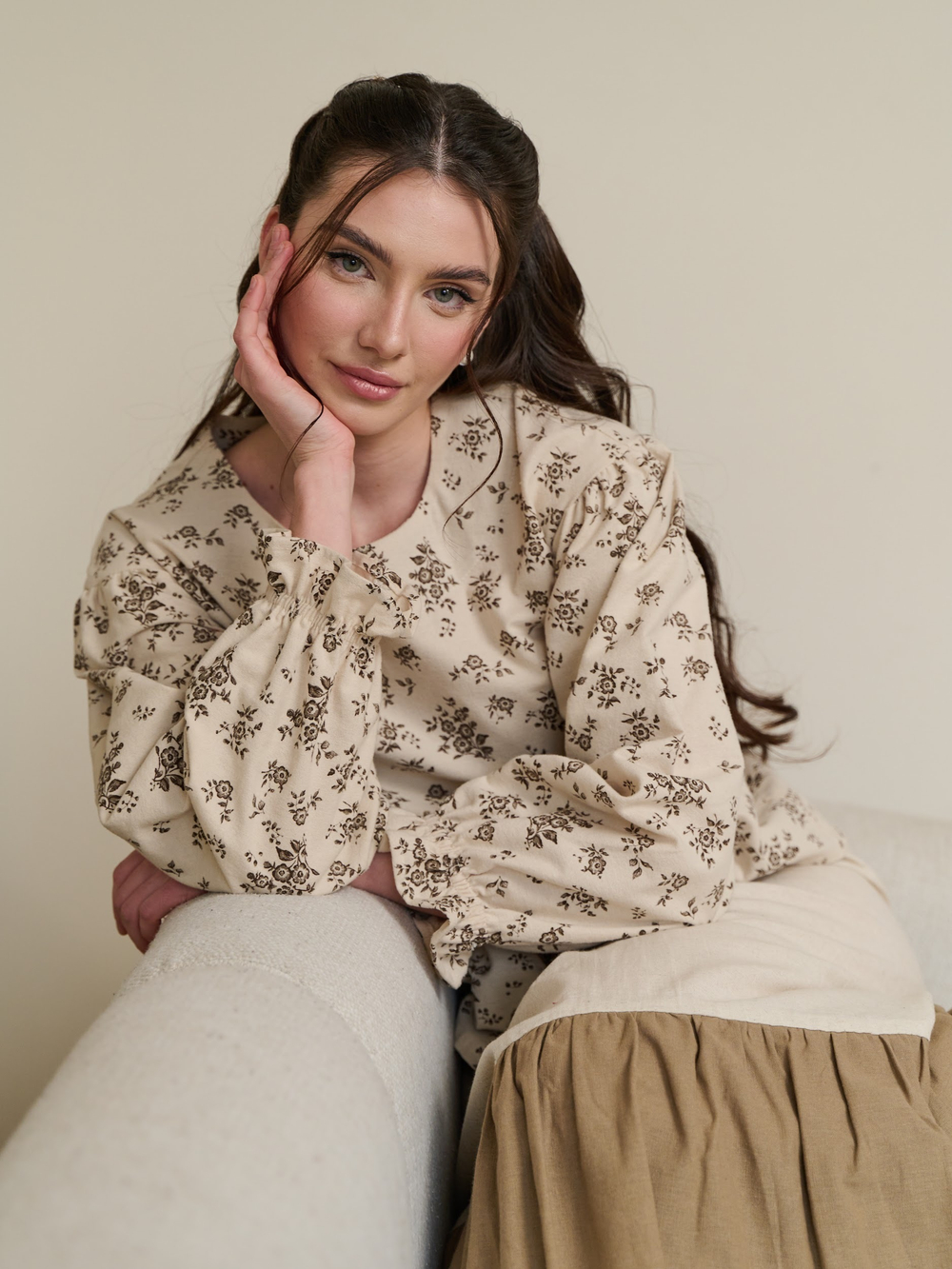 Блузка с баской нарядная