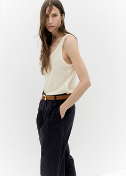 Кожаный ремень с овальной пряжкой