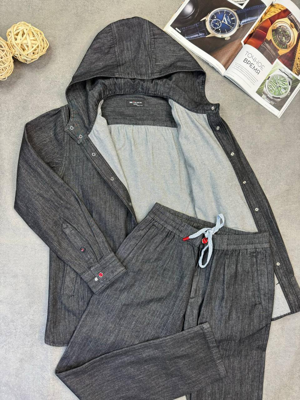 Костюм Kiton