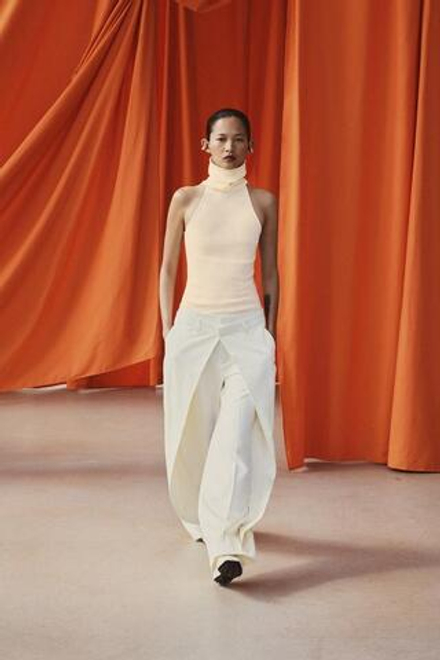 ZARA БРЮКИ С ЗАЩИПАМИ СПЕРЕДИ — ZW COLLECTION, ЭКРЮ