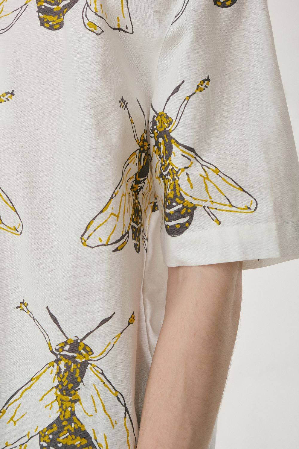 Купить Рубашка Короткий Рукав FOS С Насекомыми Белая Мужская Рубашка Короткий Рукав FOS С Насекомыми Белая Мужская