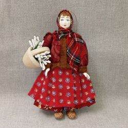 Ёлочная игрушка Девочка с подснежниками