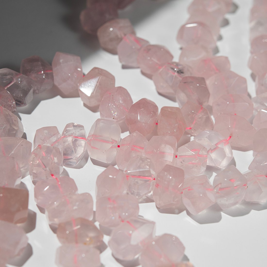 Розовый кварц натуральный, фриформ, 14,5-20*11,5-16мм