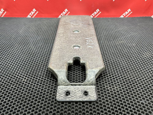 Планка вещевого ящика