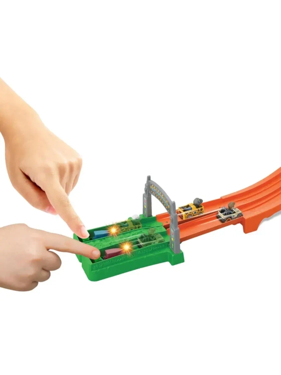 Автотрек Хот Вилс с машинкой Racerverse Jurassic World HTP12