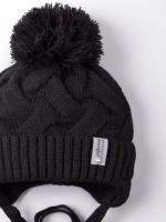 Шапка вязаная демисезонная на завязках для детей