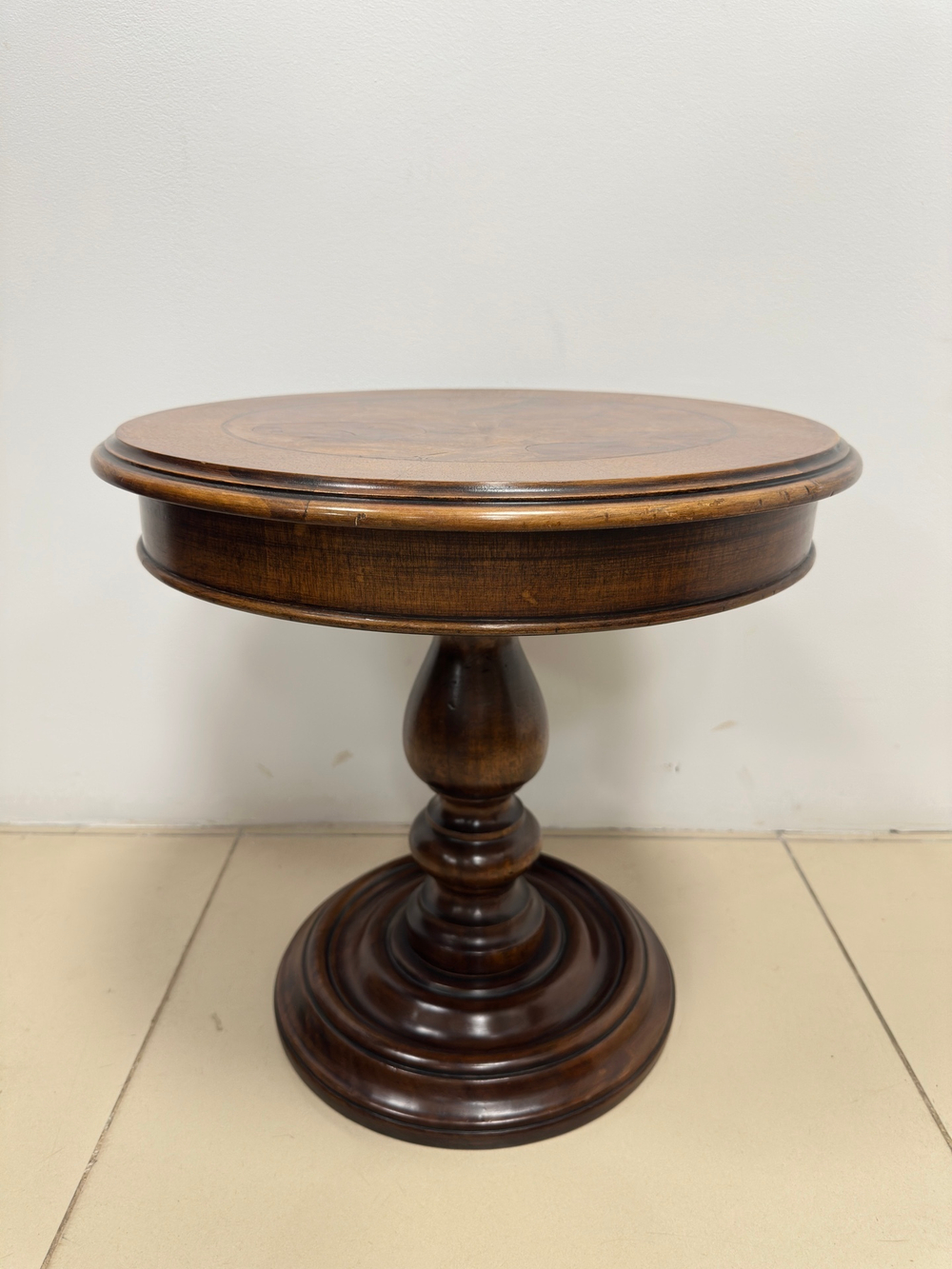 Кофейный столик-подставка