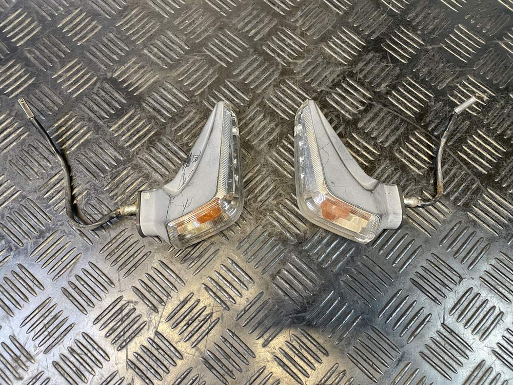 Поворотники задние Suzuki GSR400 (GK7DA)