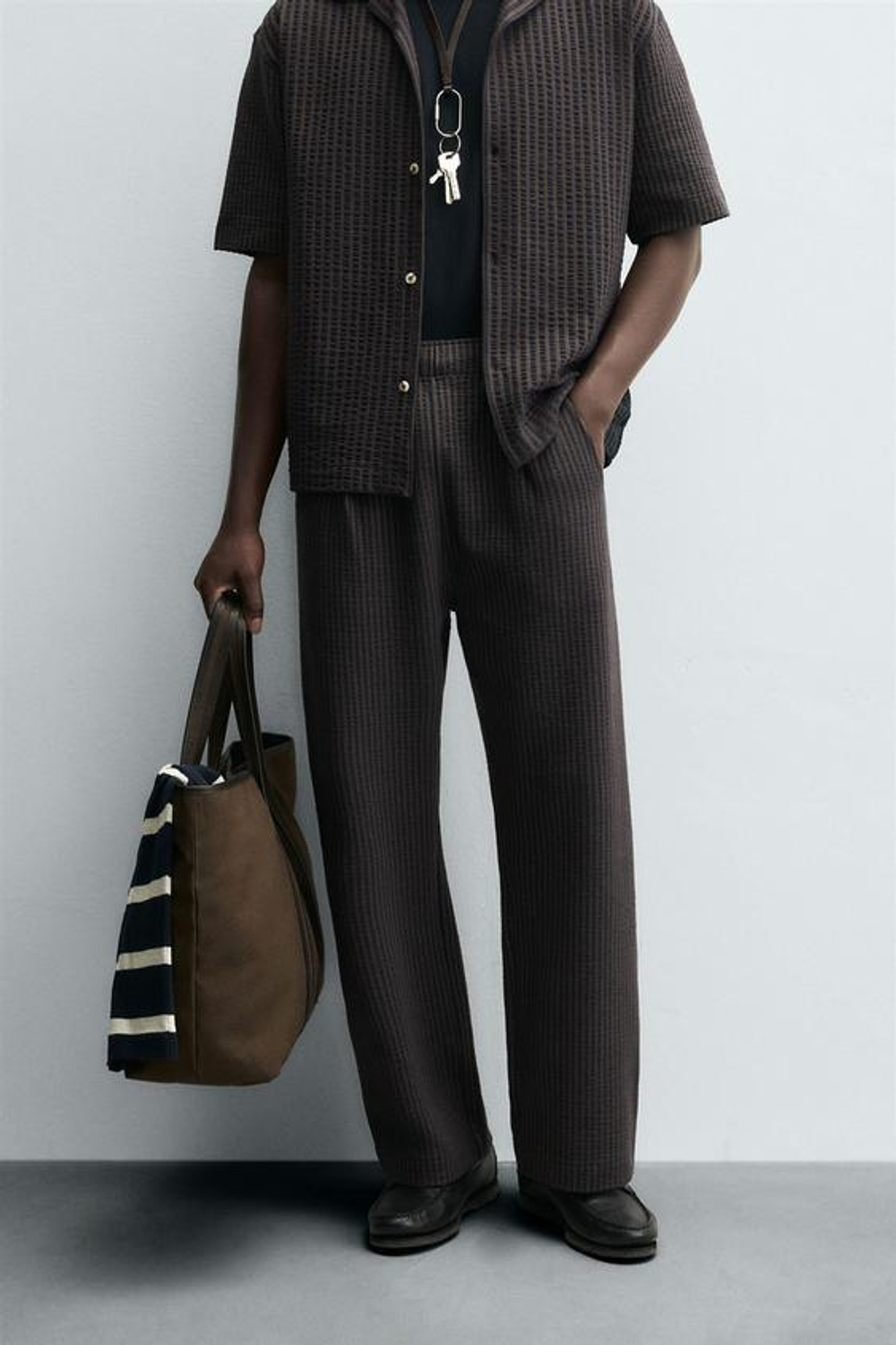 ZARA БРЮКИ ИЗ ЖАТОГО ХЛОПКА В ПОЛОСКУ COMFORT, КОРИЧНЕВО-СИНИЙ