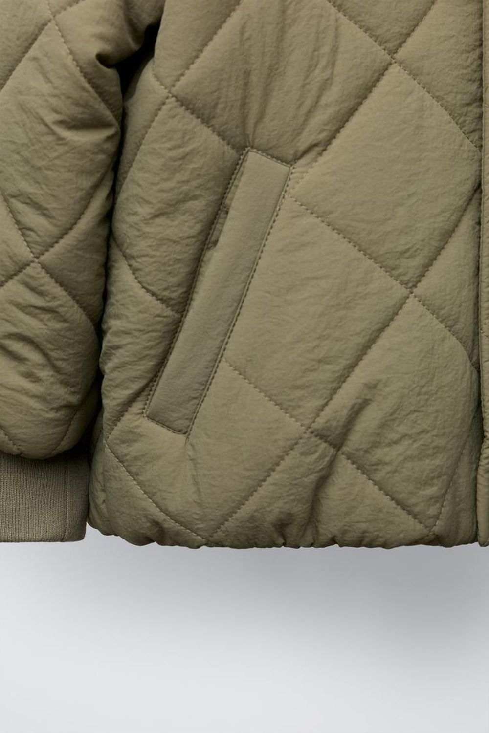 ZARA СТЕГАНАЯ КУРТКА С КОМБИНИРОВАННЫМ КАПЮШОНОМ, ХАКИ