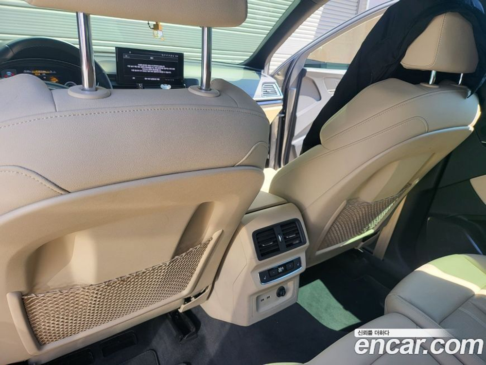 Audi Q5 (FY) 40 TDI Quattro Premium (09.2021)