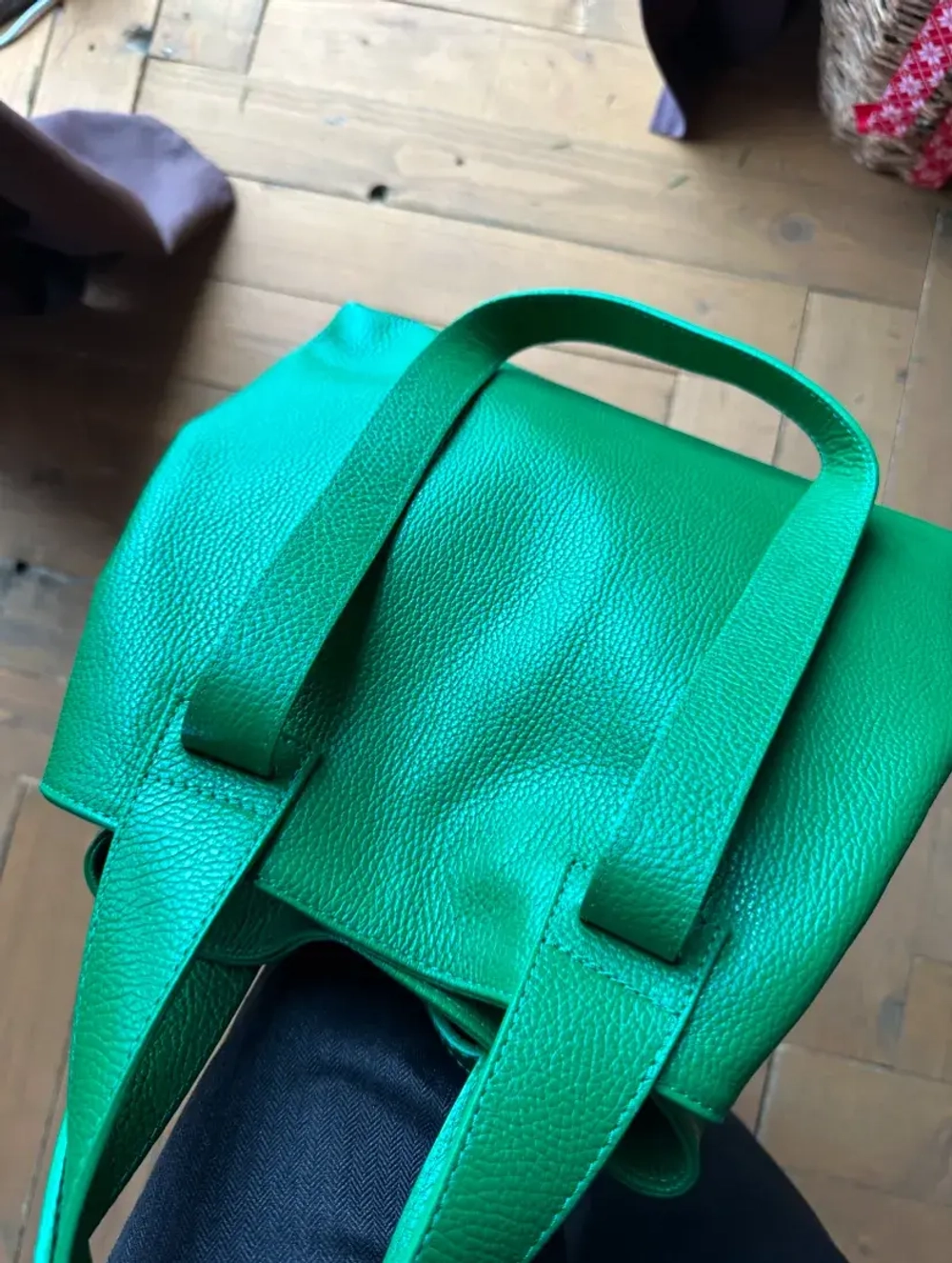 Женская сумка-шоппер из натуральной кожи зеленого цвета