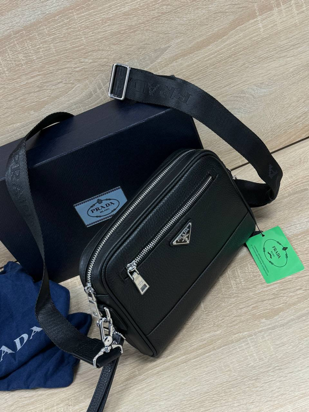 Сумка-мессенджер Prada