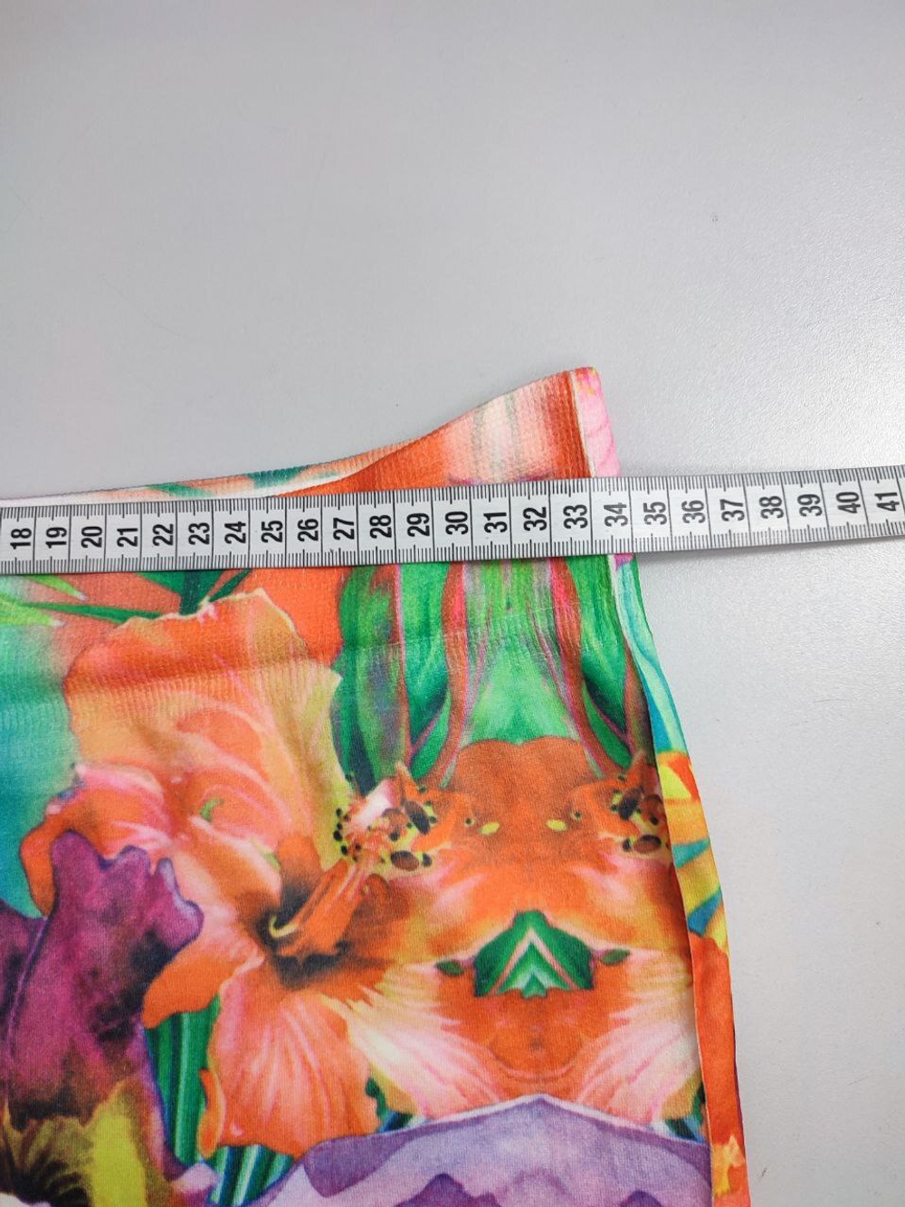 Юбка с красивыми цветами 42-44 размер