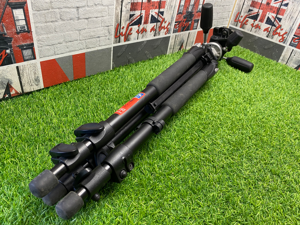 Manfrotto 190XPROB + 804RC2