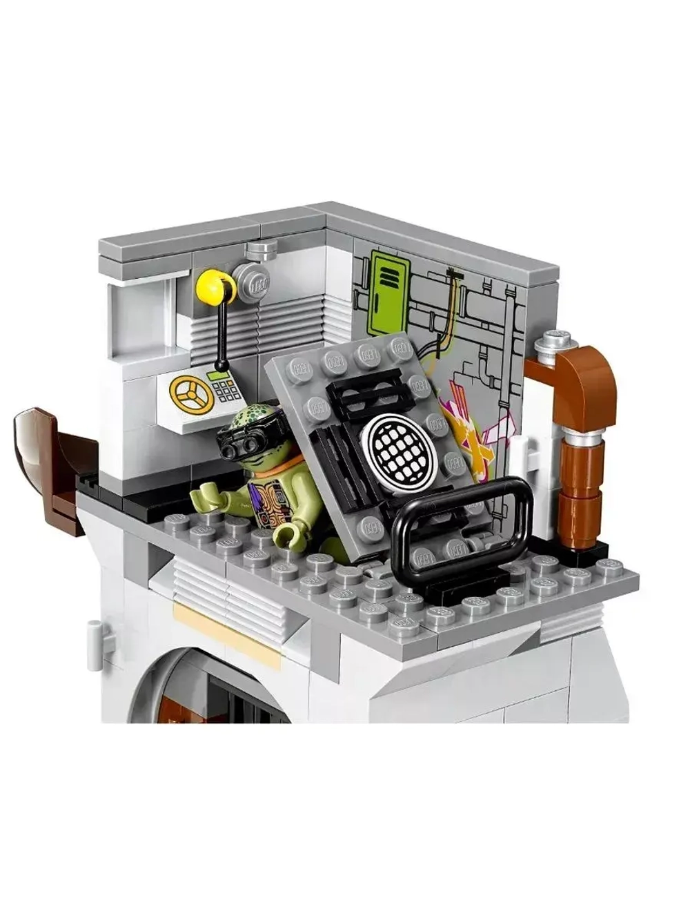 Конструктор Вторжение в логово черепашек 890 деталей