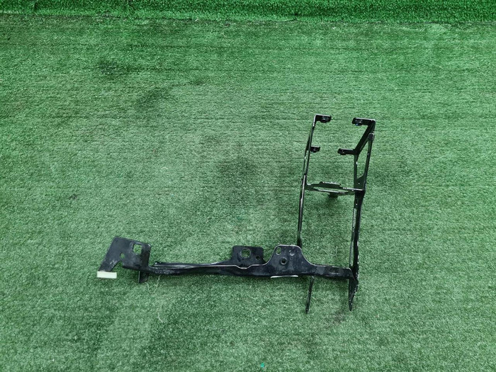 Кронштейн фары левый BMW 3er F30 (2011-2020)