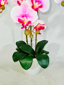 Искусственные цветы Орхидеи 3 ветки бело-лиловые 65см в кашпо