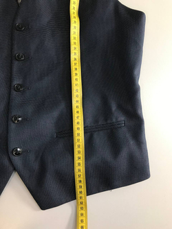 Жилетка классического кроя, маркировка 48, визуально на 56 размер