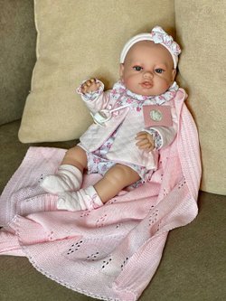 Кукла Berbesa виниловая 42см Recien Nacido с пледом (5122K)