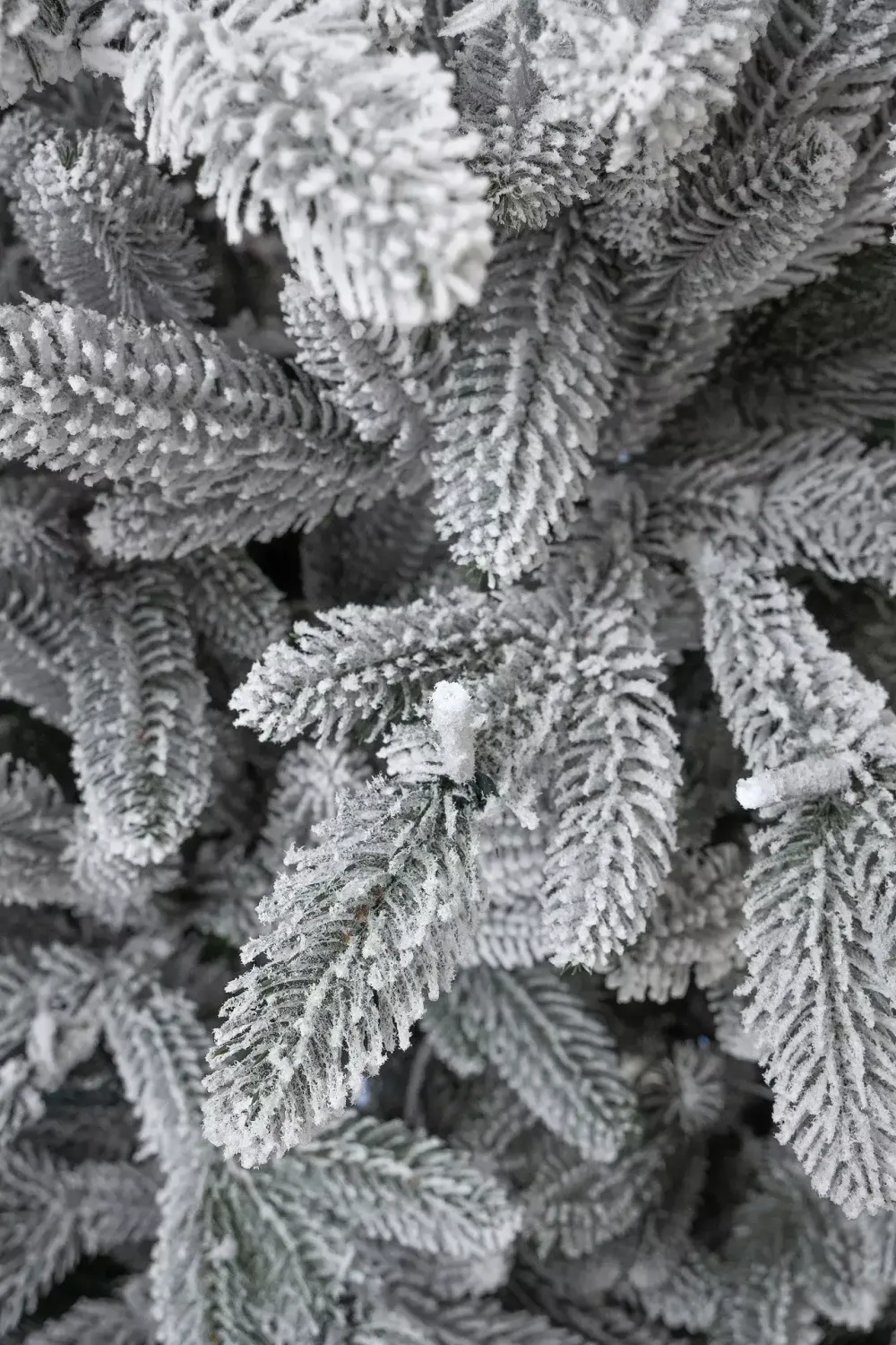 Заснеженная елка «Хеймдалль» (Литая хвоя) 3 м