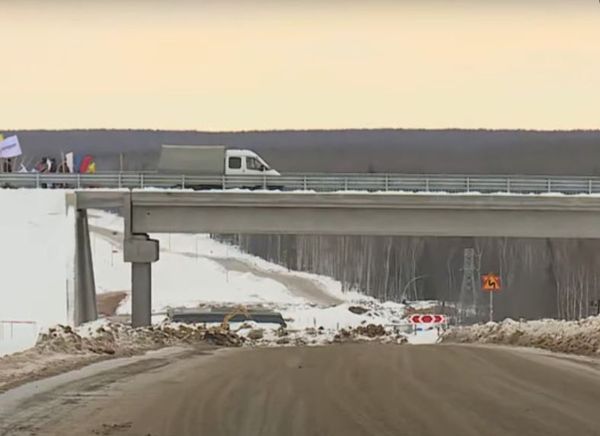 Первый путепровод над М12 в республике открыли для движения автомобилей