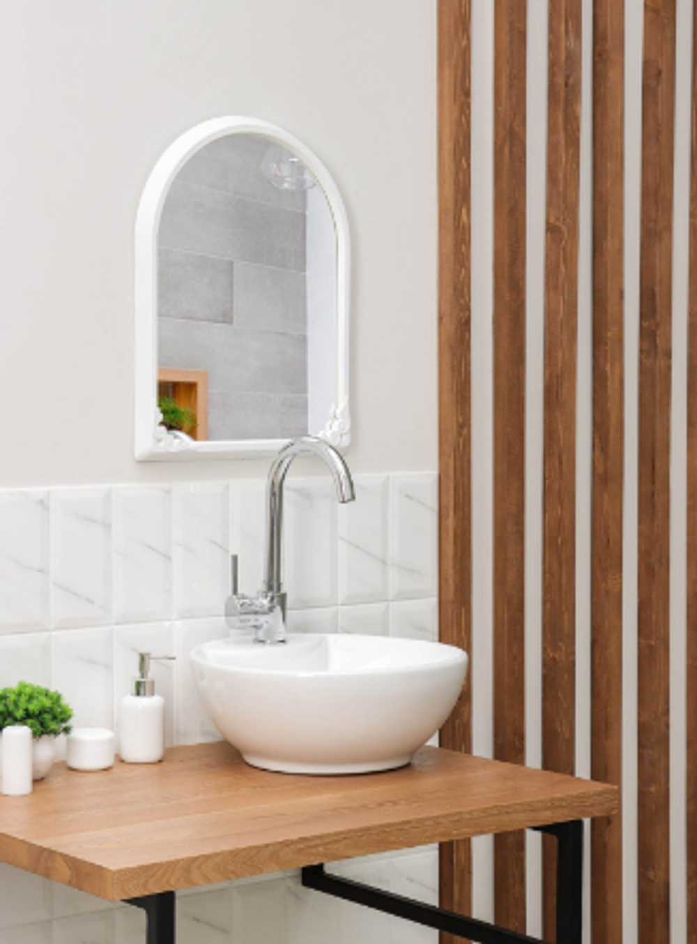 Зеркало в рамке для ванной комнаты, 49.5×39 см, пластик, белый