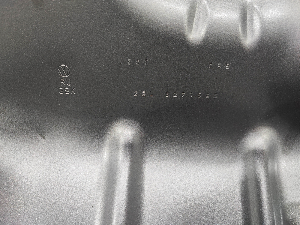 Крышка багажника Volkswagen Taos 20-нв Б/У Оригинал 2GL827025D