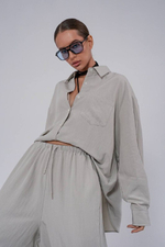 Костюм из тенсела с брюками аладинами.