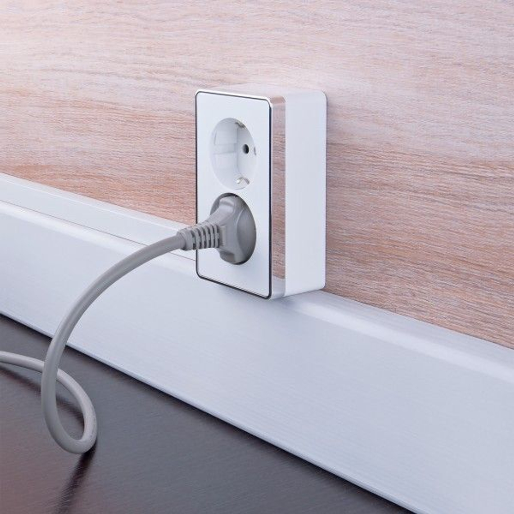 Розетка двойная с заземлением Gallant (белый)