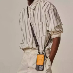 Чехол Moft Vegan Leather Snap Case для iPhone 14 Pro