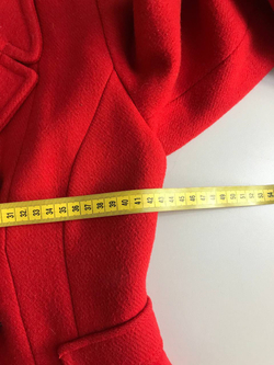 Пальто Zara для романтического образа, маркировка М, визуально на 46 размер