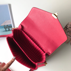 Louis Vuitton Pochette Metis