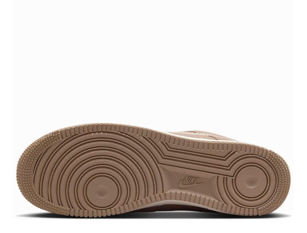 Баскетбольные кроссовки Nike Air Force 1 '07 LV8 Brown Shoes