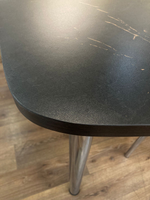 Стол неразд Пластиковый подстолье прямое хром Царг.пояс венге Ст-ца каспий черное золото (венге)