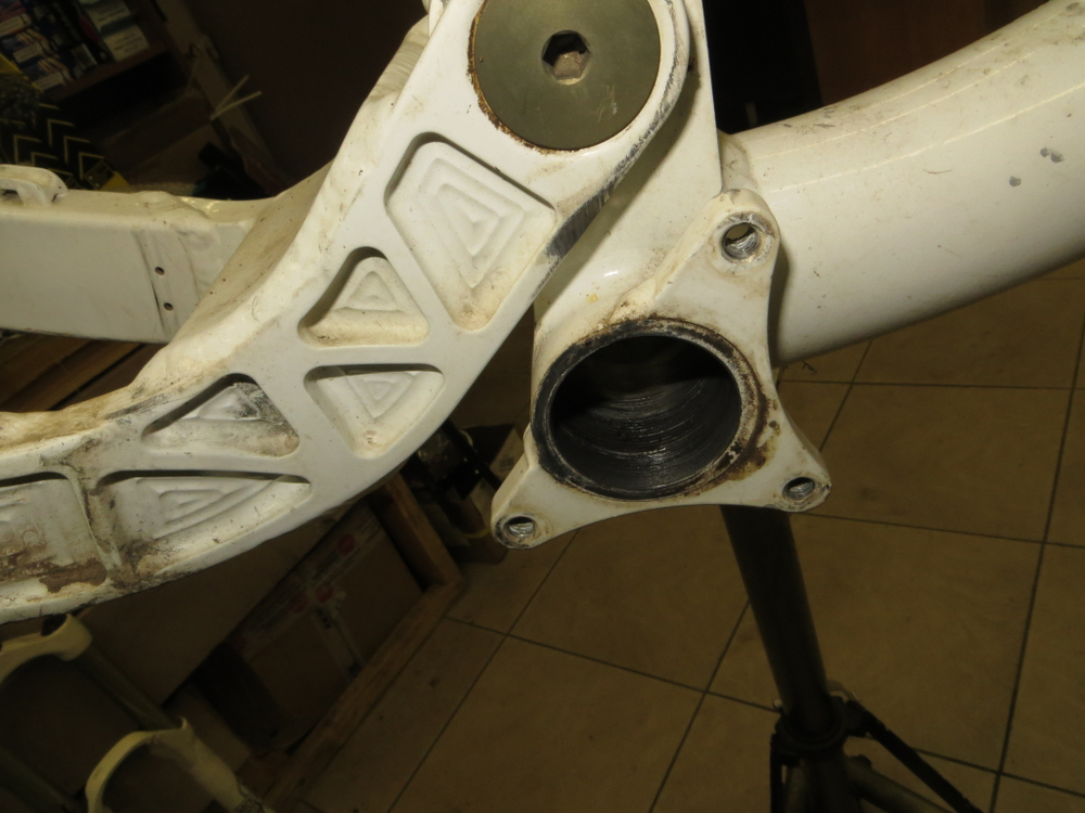 Рама двухподвес Banshee Mythic БУ